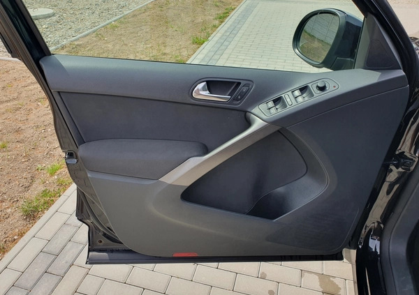 Volkswagen Tiguan cena 29500 przebieg: 194000, rok produkcji 2008 z Kostrzyn małe 704